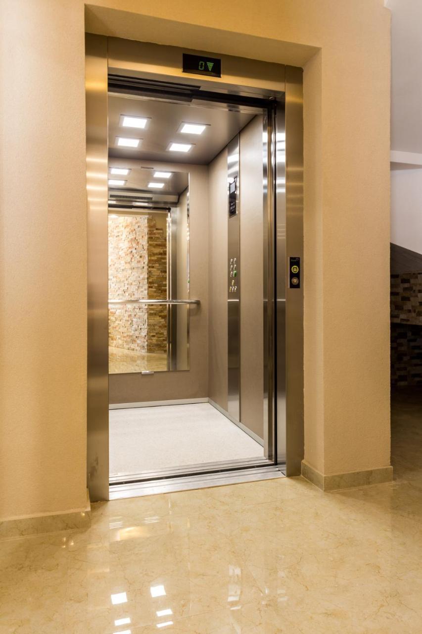 Adriatik Lux Apartments Budva Kültér fotó