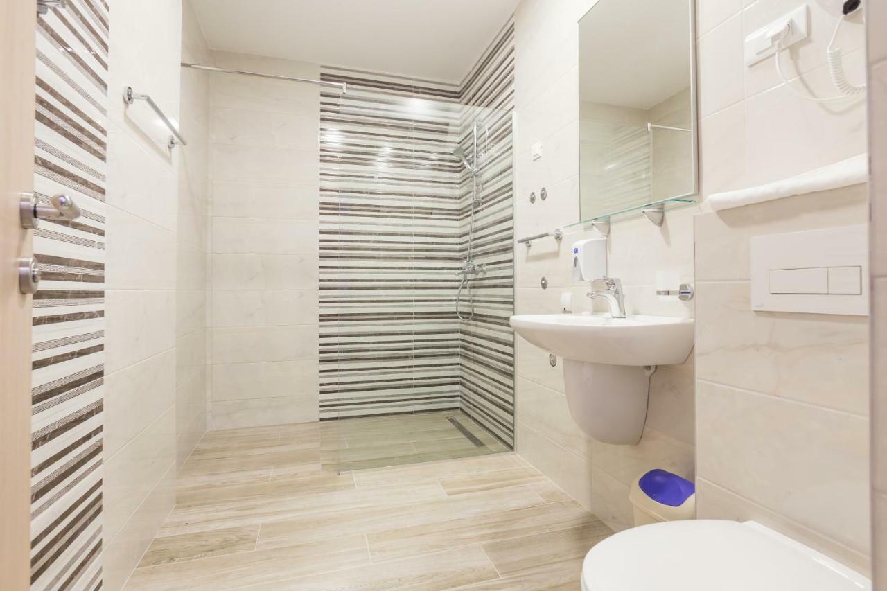 Adriatik Lux Apartments Budva Kültér fotó